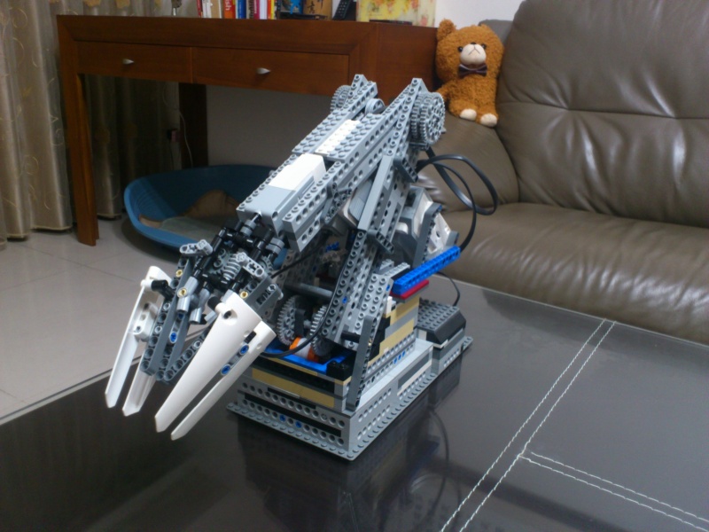 檔案:My first lego leg.JPG